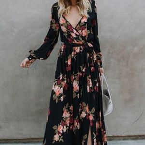 NWOT—Romantic Muse Long Sleeve Maxi Dress